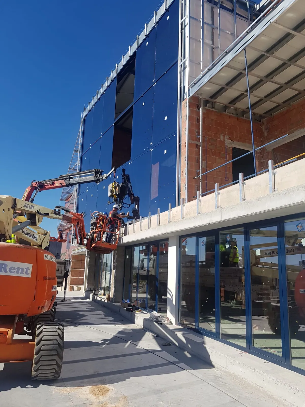 Montaje de cristalera, fase de obra